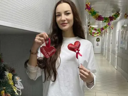 Брянская областная станция переливания крови с радостью поздравила доноров с наступающим Новым годом!