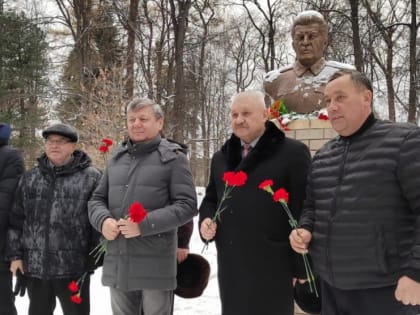 Дмитрий Новиков в Кировской области: Попытки “отменить” гражданскую инициативу по установке памятника Сталину мы рассматриваем как посягательство на национальную память