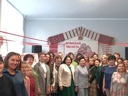 РДК принял участие в областном проекте «Вышитые карты районов Брянской области»