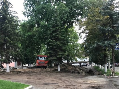 В Брянске приступили к благоустройству территории возле кинотеатра «Победа»