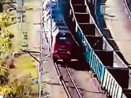 В Брянской области на железной дороге поезд насмерть сбил мужчину