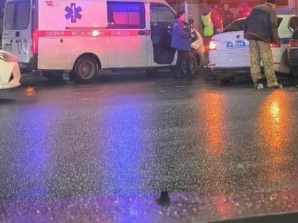 В Брянске человек пострадал в ДТП с автомобилем полиции на Советской улице
