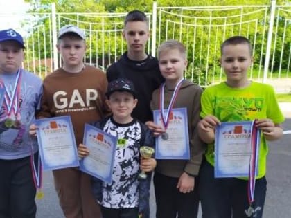 Областные соревнования по автомоделям.