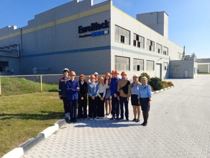 Школьники получили возможность познакомиться с производством силикатной продукции