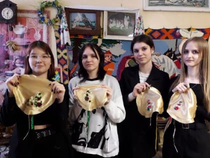 Мастер-класс "Вышивка атласной лентой"