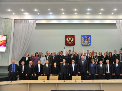 Брянских энергетиков поздравили с профессиональным праздником