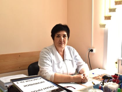 14 лет трудится участковой медицинской сестрой симпатичная и улыбчивая Зоя Попова
