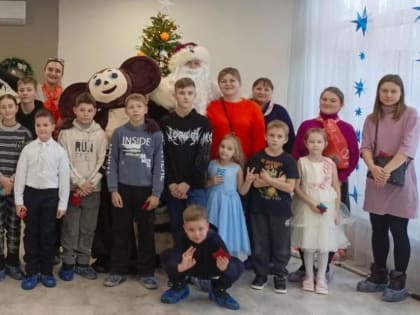 С Новым 2025-м годом! От детских улыбок мир станет светлей!