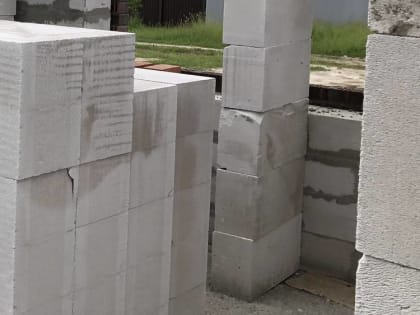 Суд в Брянске взыскал с нарушившего сроки возведения ФОК подрядчика 15,8 млн рублей