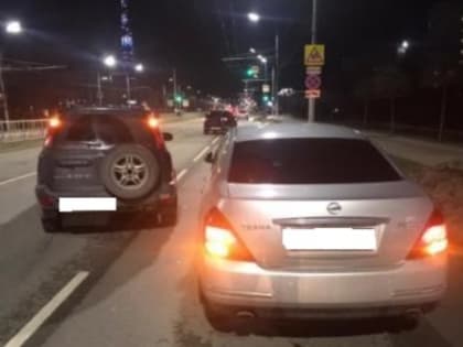 Пассажирка иномарки повредила плечо в ДТП в Брянске