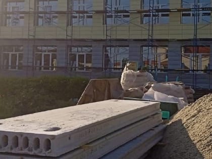 Капитальный ремонт школы в брянском поселке Супонево набрал высокие темпы