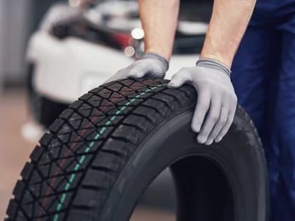 Брянским водителям рассказали, когда стоит менять летнюю резину на зимнюю