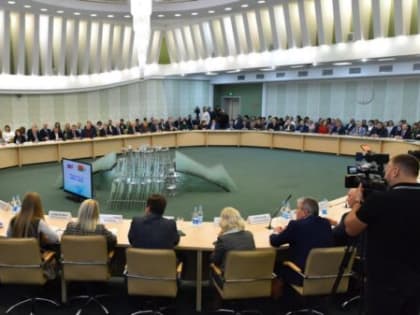 Брянское предприятие получило юбилейный знак от делегации Гомельской области