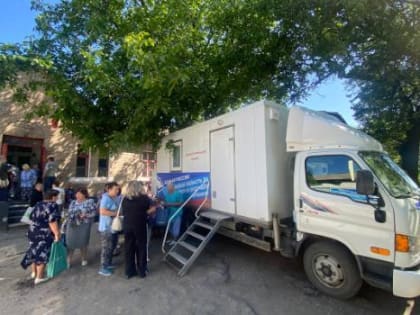 Более ста пациентов приняли брянские медики в луганской Брянке