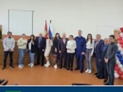 Дети – сироты Дятьковского района получили ключи от новых квартир