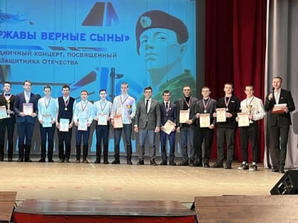 В Фокинском районе прошли соревнования по многоборью среди школьников.