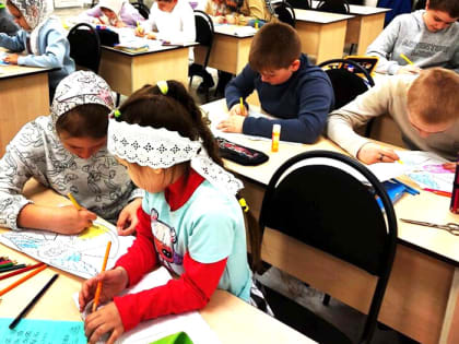 В Клинцах для ребят из воскресной школы прошел творческий урок перед Благовещением