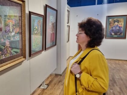 В Брянске открылась персональная выставка Александра Волкова «Из Московской губернии»