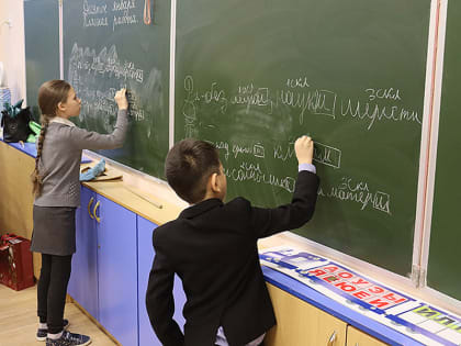 В Брянске после капремонта открылись школы №№2 и 5. С опозданием на две четверти