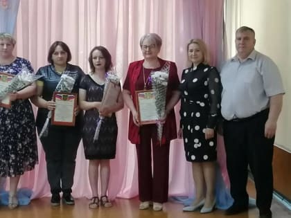Брянский губернатор Богомаз поздравил соцработников с профессиональным праздником