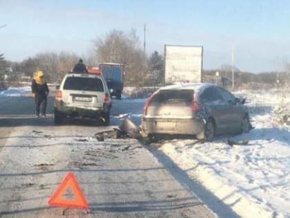 В Трубчевске в аварию попали две легковушки