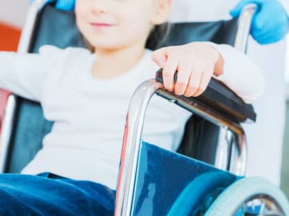 В Брянске чиновники оставили 3-летнего ребенка-инвалида без жизненно важного питания