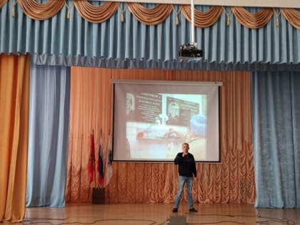 В Брянском строительно-технологическом техникуме прошел праздничный концерт