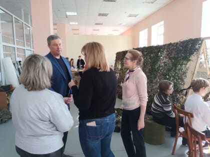 Сегодня, в рамках марафона «Служение» акции «Сильнее стали», глава Клинцовской городской администрации Сергей Юрьевич Евтеев встретился с членами городского штаба Всероссийской акц