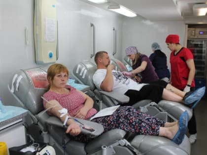 В Стародубе работала передвижная станция переливания крови