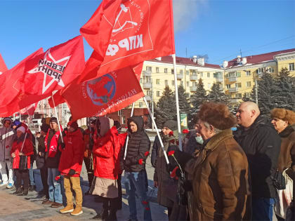 Коммунисты Брянщины отметили 105-ю годовщину создания Красной Армии