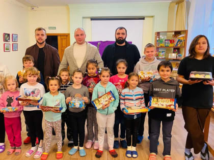 Брянские партийцы провели ряд мероприятий в день рождения Президента