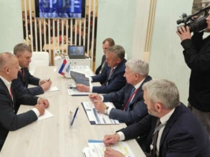 На полях ПМЭФ Александр Богомаз провел ряд встреч