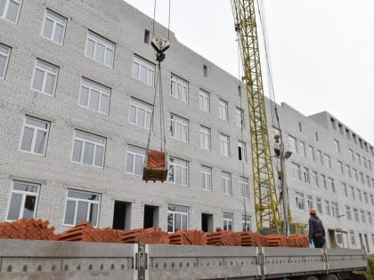 Продолжается строительство хирургического корпуса Брянской областной детской больницы