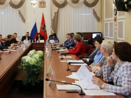 6 июня 2023 года аудитор Контрольно-счетной палаты Брянской области Наталия Шик приняла участие в заседании постоянного комитета Брянской областной Думы по вопросам социальной поли