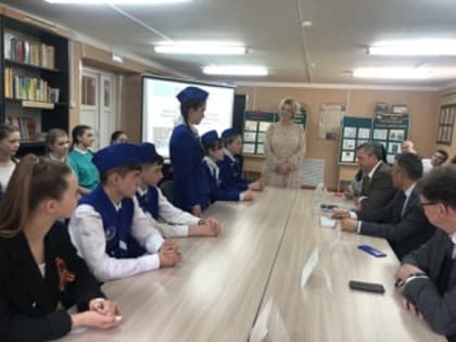 Присвоение МБОУ-СОШ №9 г.Клинцы имени Героя РФ Андрея Геннадьевича Карлова.