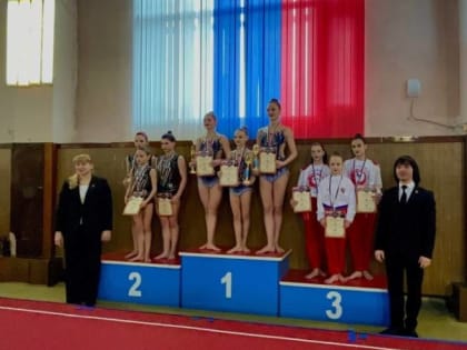 Брянские акробатки заняли третье место на Всероссийских соревнованиях