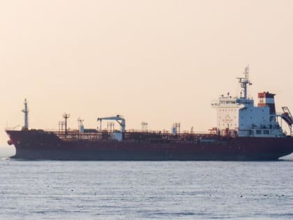 Порты Великобритании перестали принимать танкеры с российской нефтью