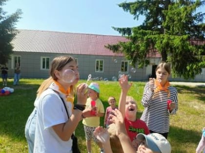 Дарите детям детство!