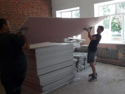 Брянский губернатор пригрозил жесткими мерами подрядчику по капремонту школы в Унече