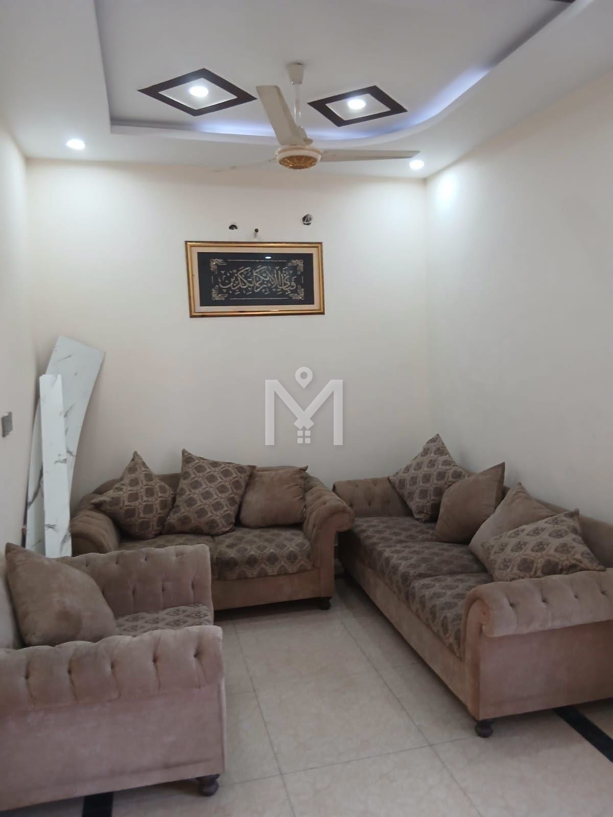 4.5 Marla Upper Portion for Rent — Khayaban-e-Amin, Block …