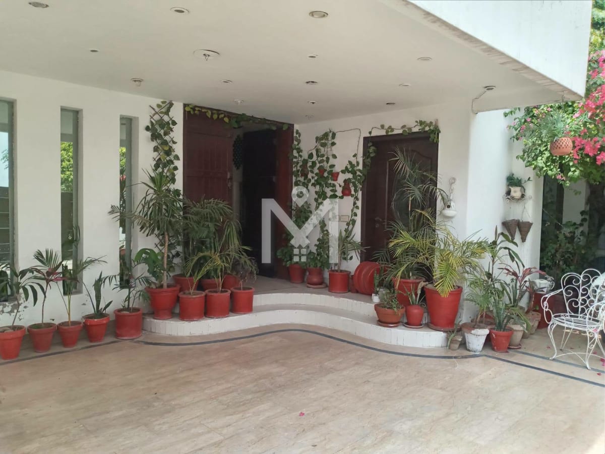 10 Marla Luxury House for Sale — Wapda Town Phase 2, Lahore