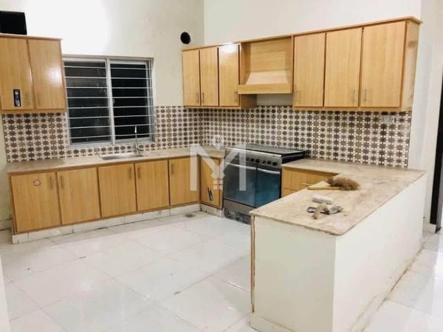 10 Marla Upper Portion for Rent — Nasheman Iqbal Phase 1, Lahore