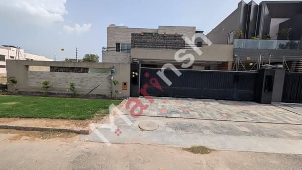 1 Kanal House for Sale — Lake City
