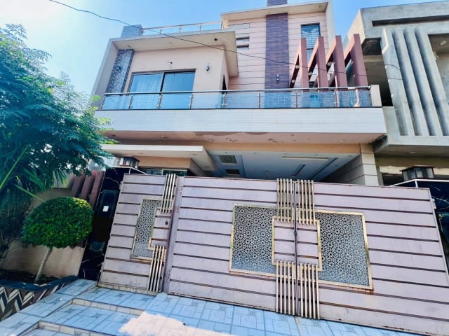 10 Marla Luxury House for Sale – LDA Avenue 1, Lahore (6 Master Beds)