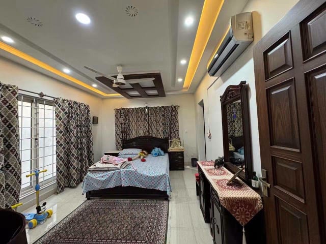 12 Marla Owner-Built Basement House for Sale – Bahria Town Phase 7, Rawalpindi