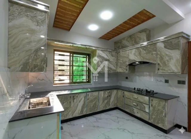 Corner House for Sale — G-11/1, Islamabad