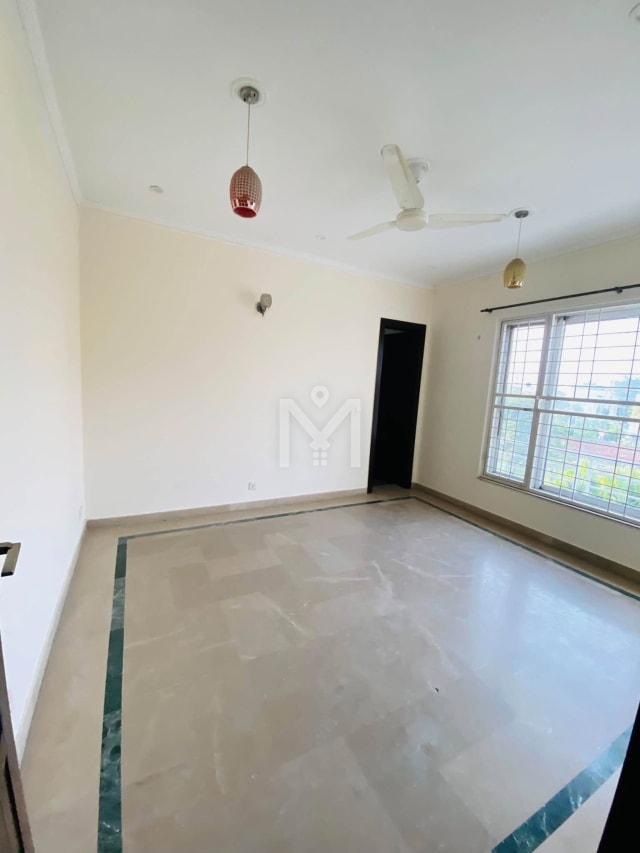 25 Marla Upper Portion for Rent — Valencia Town, Lahore