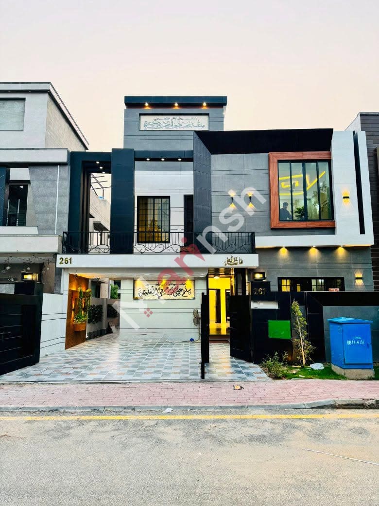 10 Marla House for Sale — Bahria Orchard, Lahore