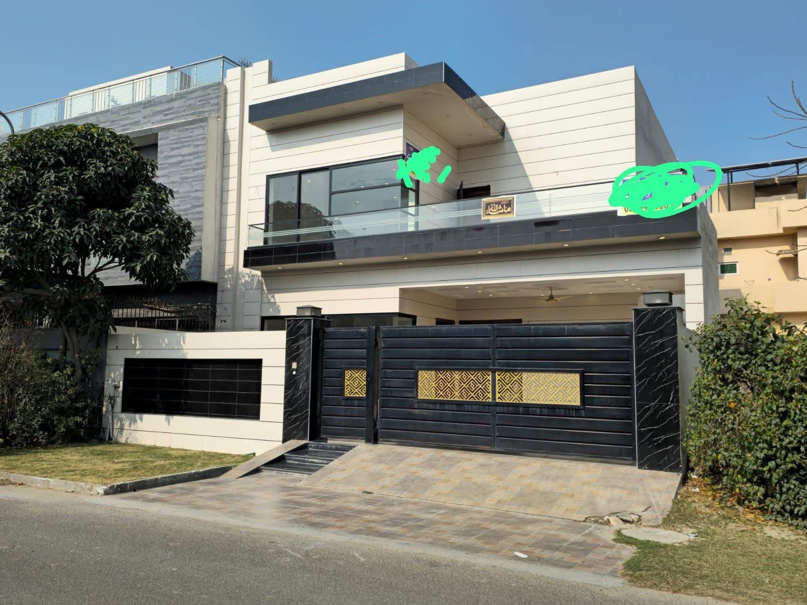 10 Marla House For Sale – Khayaban-e-Amin, Lahore | Prime Location
