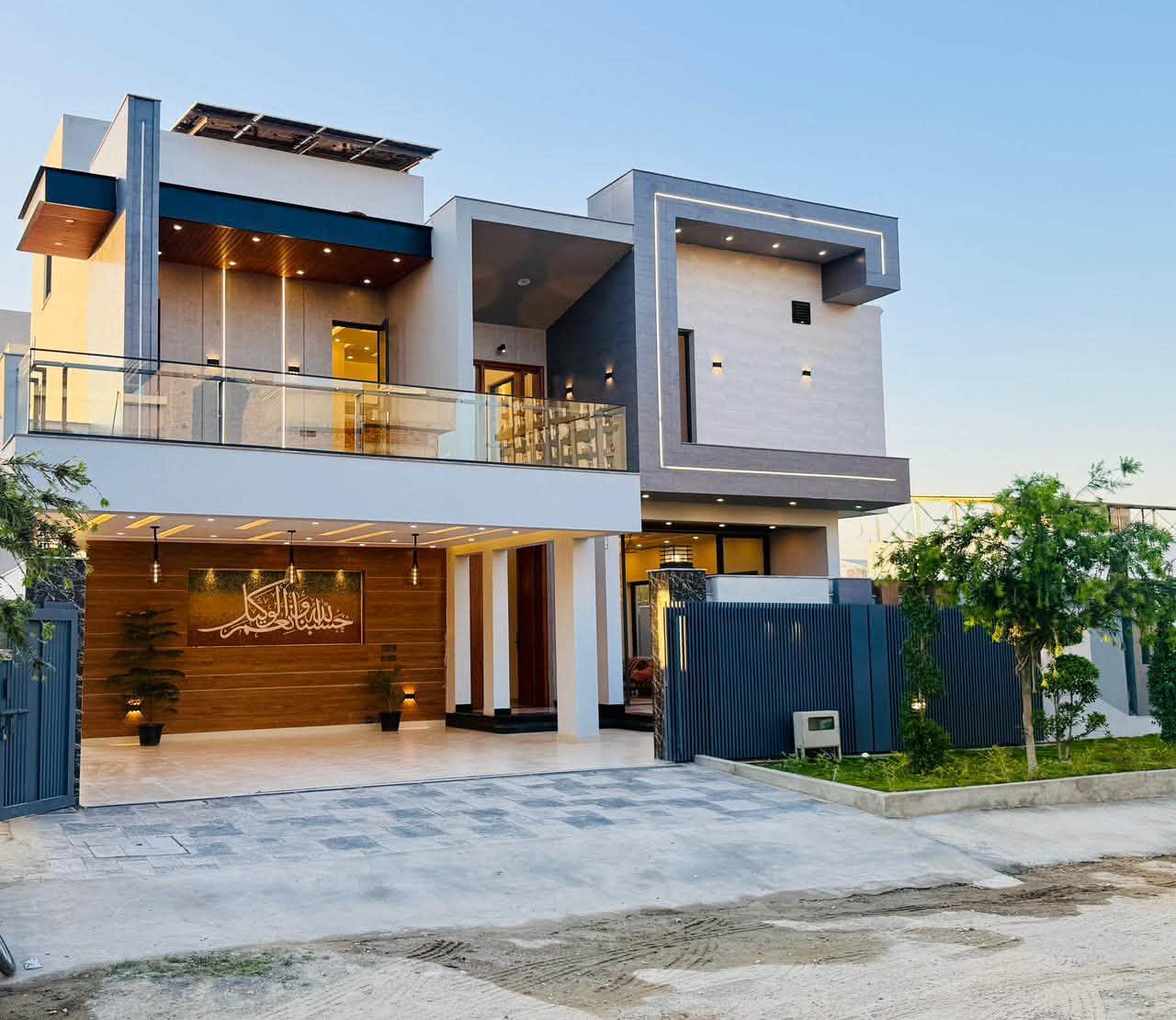 1 Kanal Ultra Luxury Designer Corner House For Sale – Block C, B-17 Islamabad | 50×90